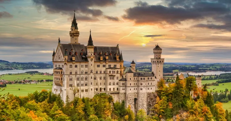 From Füssen: Neuschwanstein & Linderhof Castles Private Tour